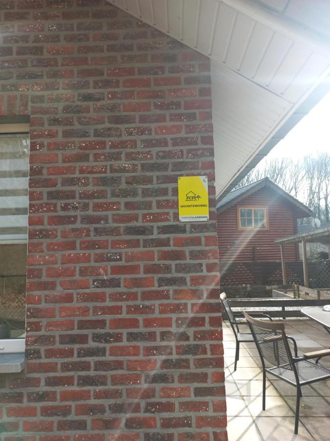 El Bosque Villa Dilsen Stokkem Bagian luar foto